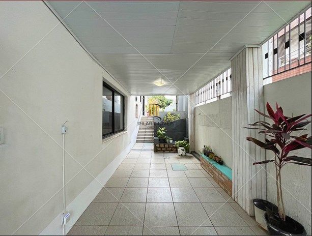 Casa para Venda - 3 dormitórios, sendo 1 suites, 2 vagas - Menino Deus