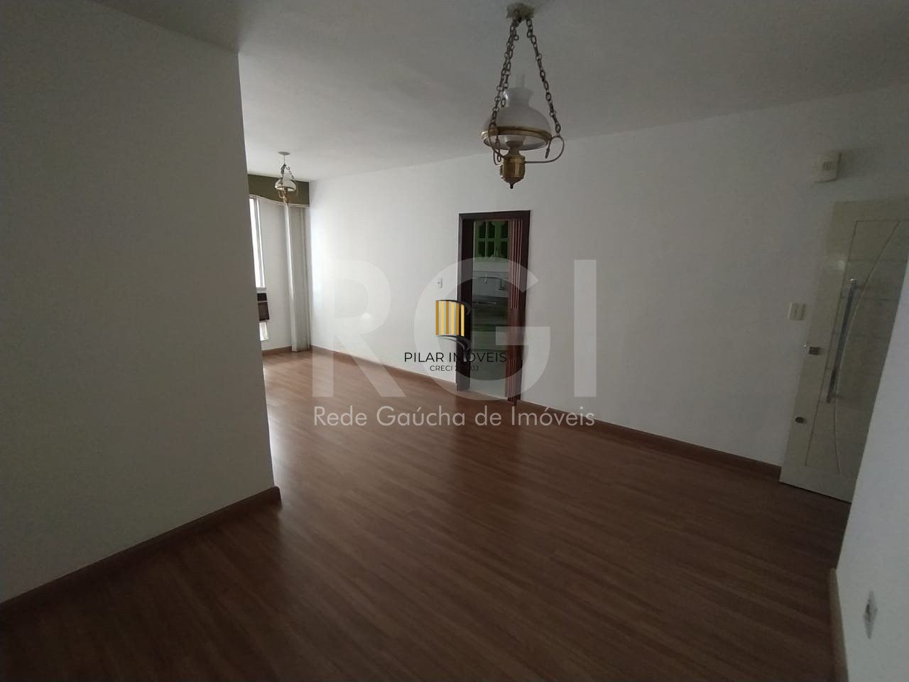Apartamento à venda com 2 quartos, 63m²