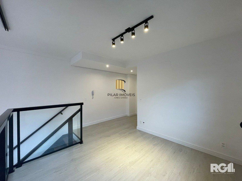 APARTAMENTO 1 DORMITÓRIO A VENDA  DUPLEX, COM 2 VAGAS
