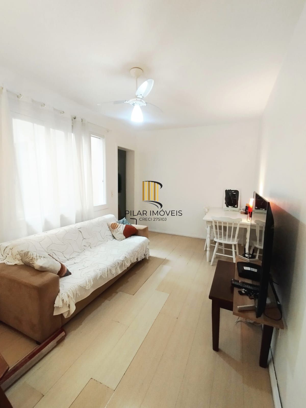 🏡 Apartamento amplo de 2 dormitórios na Luiz Afonso — conforto e praticidade no coração da Cidade Baixa!