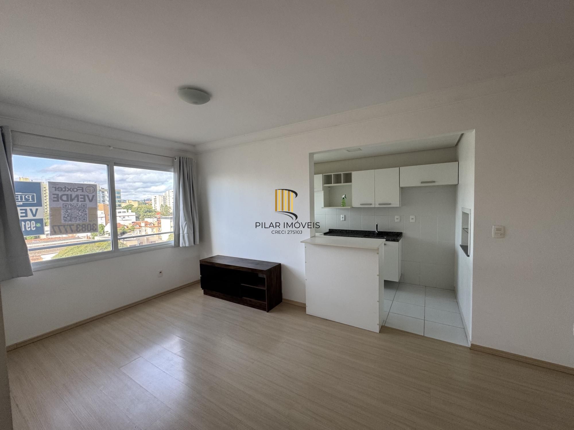 Apartamento em andar alto, posição solar norte/nascente, com excelente iluminação e ventilação natural.