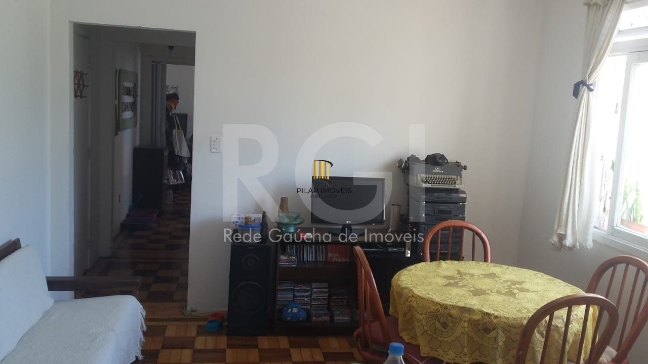 Apartamento  com 2 quartos , baixo custo condominial no Menino Deus!