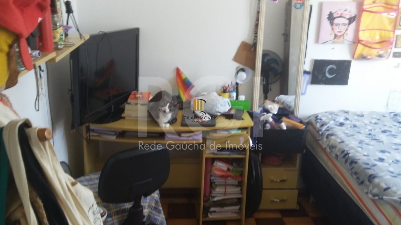 Apartamento  com 2 quartos , baixo custo condominial no Menino Deus!