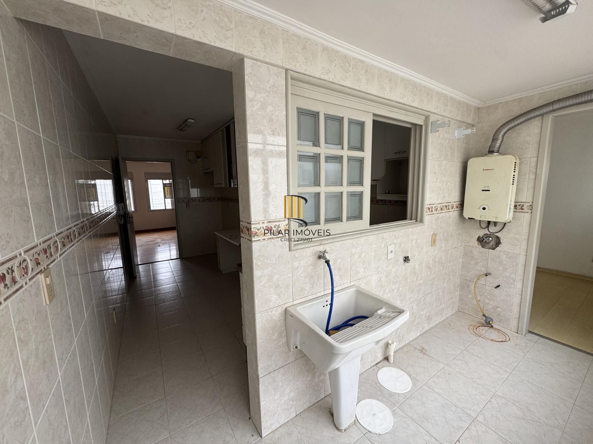 **Apartamento à Venda no Bairro Partenon, Porto Alegre, RS**