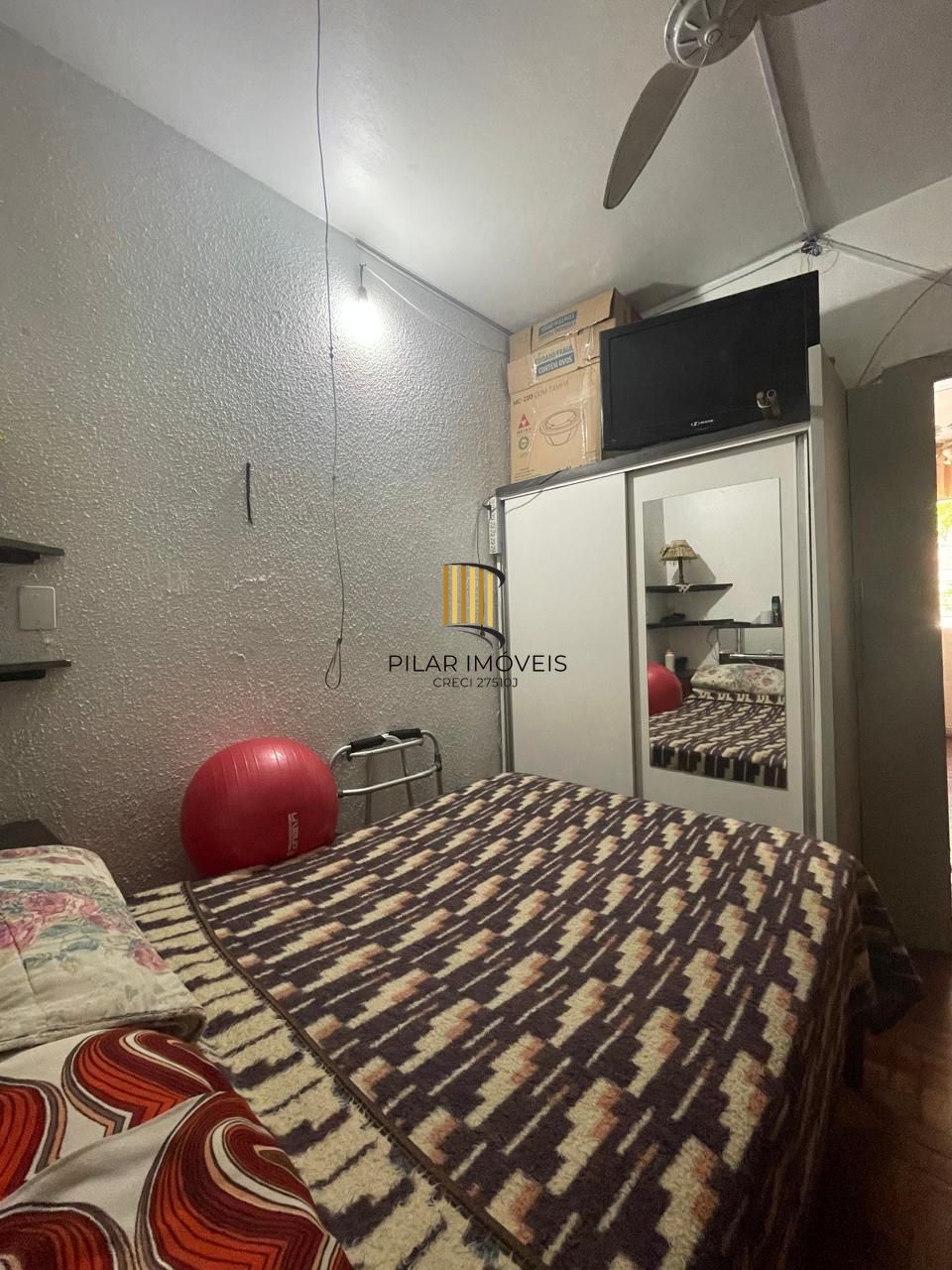 Apartamento 2 dormitórios no bairro Azenha