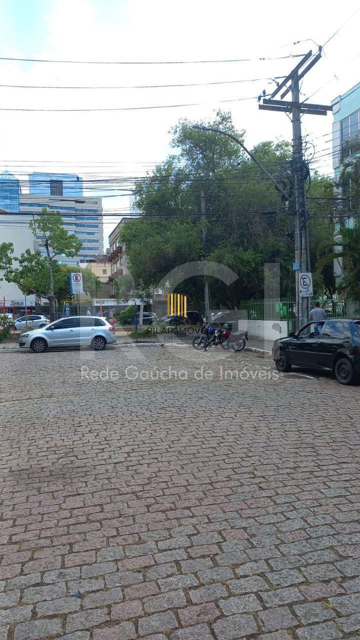 Apartamento 2 quartos, 2 vagas garagem, semi-mobilado na Praia de Belas!