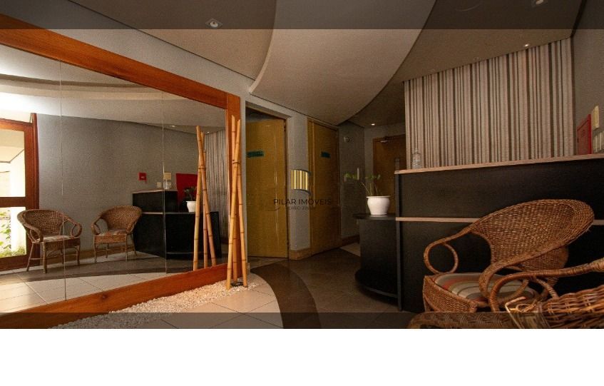 Apartamento para Venda - 104.12m², 3 dormitórios, sendo 1 suites, 1 vaga - Petró