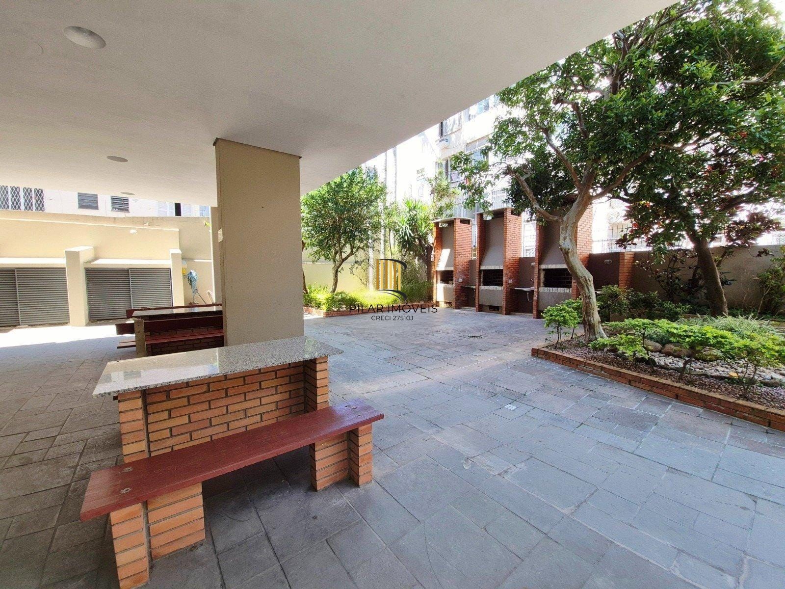 Apartamento 1 Dormitório na João Pessoa – Amplo, Ensolarado e com Área de Serviço Separada