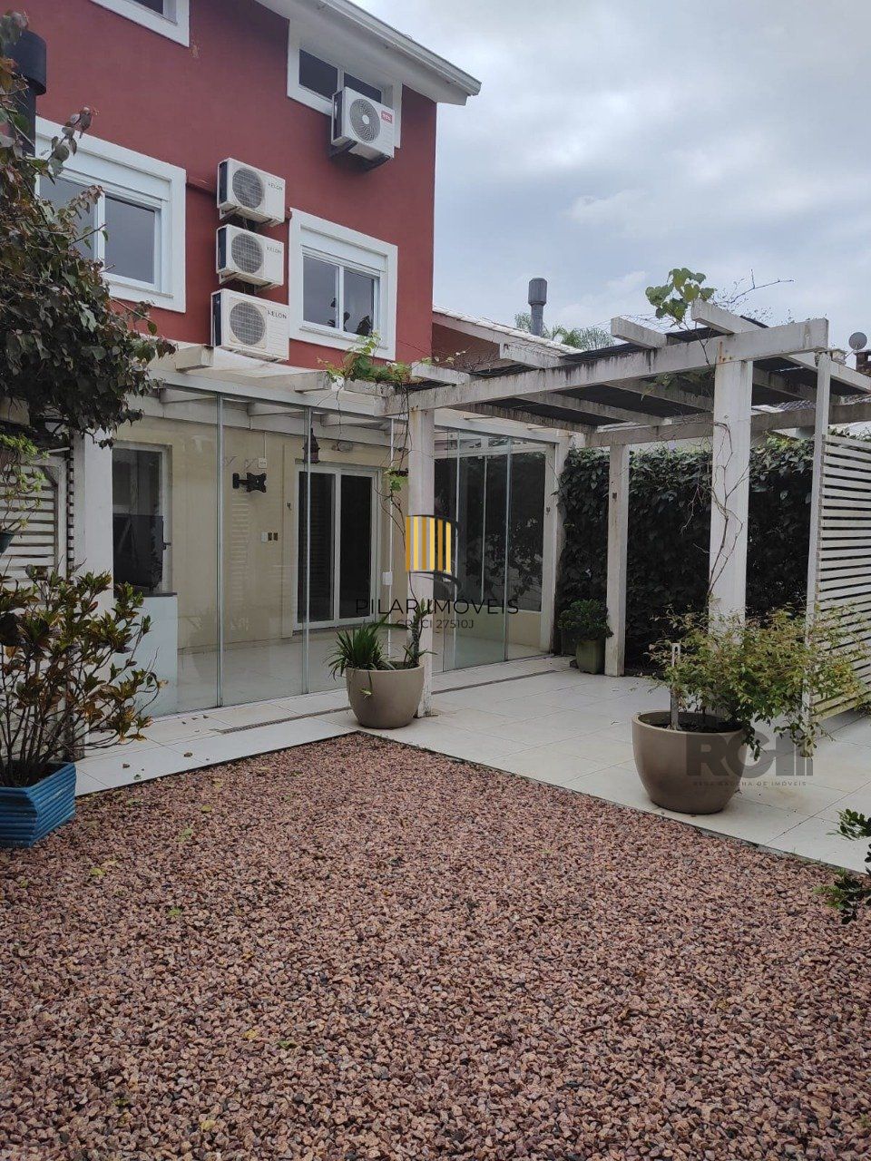 Sobrado 3 dormitórios à venda Lomba do Pinheiro Porto Alegre/RS