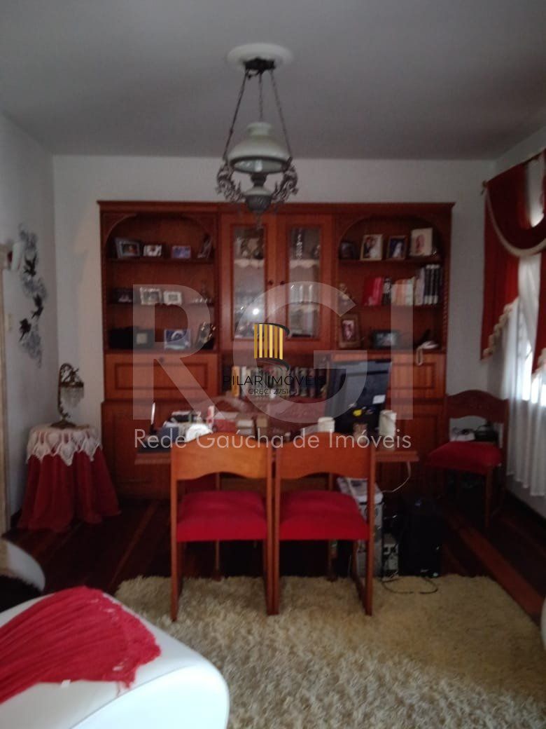 Casa para Venda - 750m², 6 dormitórios, sendo 3 suites, 4 vagas - Partenon