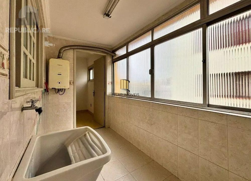 **Apartamento à Venda no Bairro Partenon, Porto Alegre, RS**