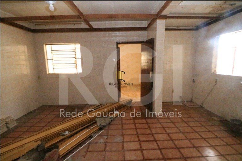 Casa para Venda - 280m², 3 dormitórios, 4 vagas - Cidade Baixa