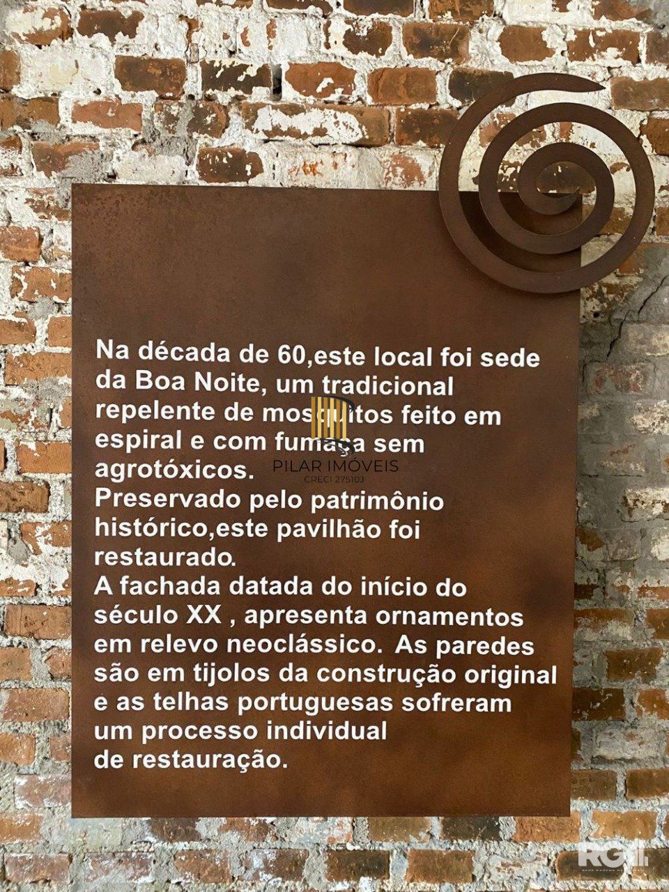 APARTAMENTO 2 DORMITÓRIOS COM VAGA DE GARAGEM COBERTA! CÓD.390235