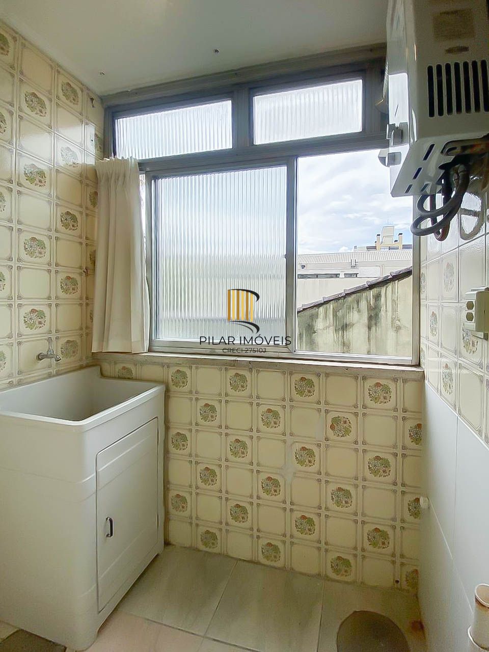 Apartamento 1 suíte com vaga no Menino Deus – Próximo à Av. Getúlio Vargas