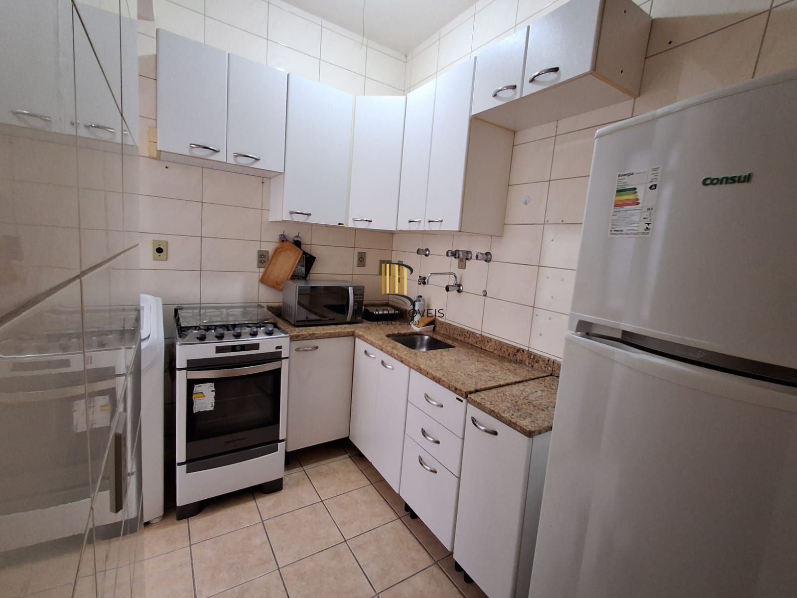 APARTAMENTO DE FRENTE COM SUITE NA MARECHAL FLORIANO - Pilar Imóveis