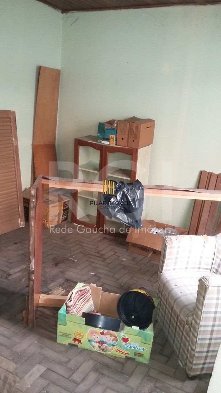 Casa com 4 quartos, 4 banheiros  e amplo pátio no miolo do bairro Cidade Baixa!