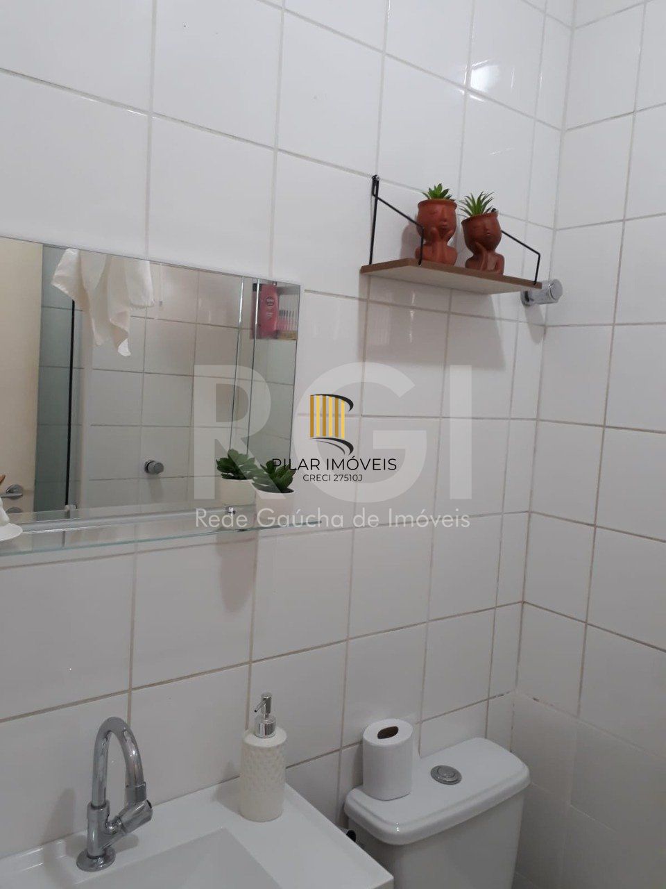 Apartamento com 3 quartos semi mobiliado próximo do Bourbon  Country!