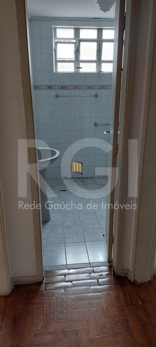 Apartamento com 3 quartos, 2 banheiros, desocupado e 1 vaga!