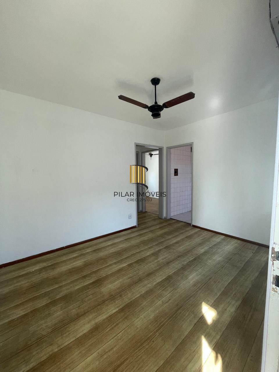 Apartamento 02 dormitórios bairro Menino Deus .