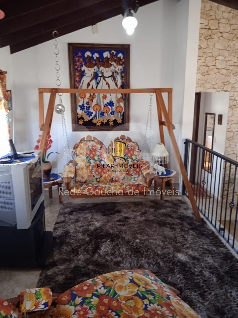 Casa para Venda - 750m², 6 dormitórios, sendo 3 suites, 4 vagas - Partenon