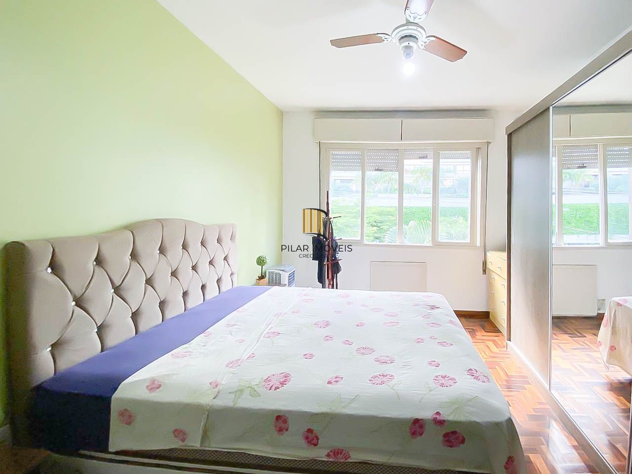 Duplex à venda no Rio Branco com 2 dormitórios, salão privativo e 2 vagas