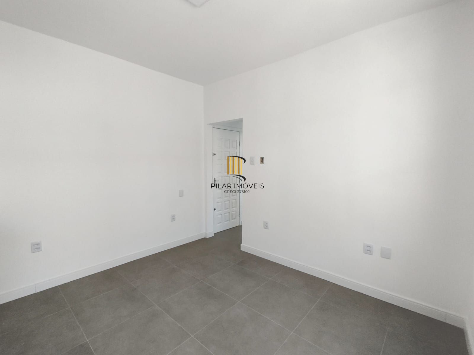 🏡 Apartamento 1 Dormitório Reformado na José do Patrocínio – Pronto para Morar!