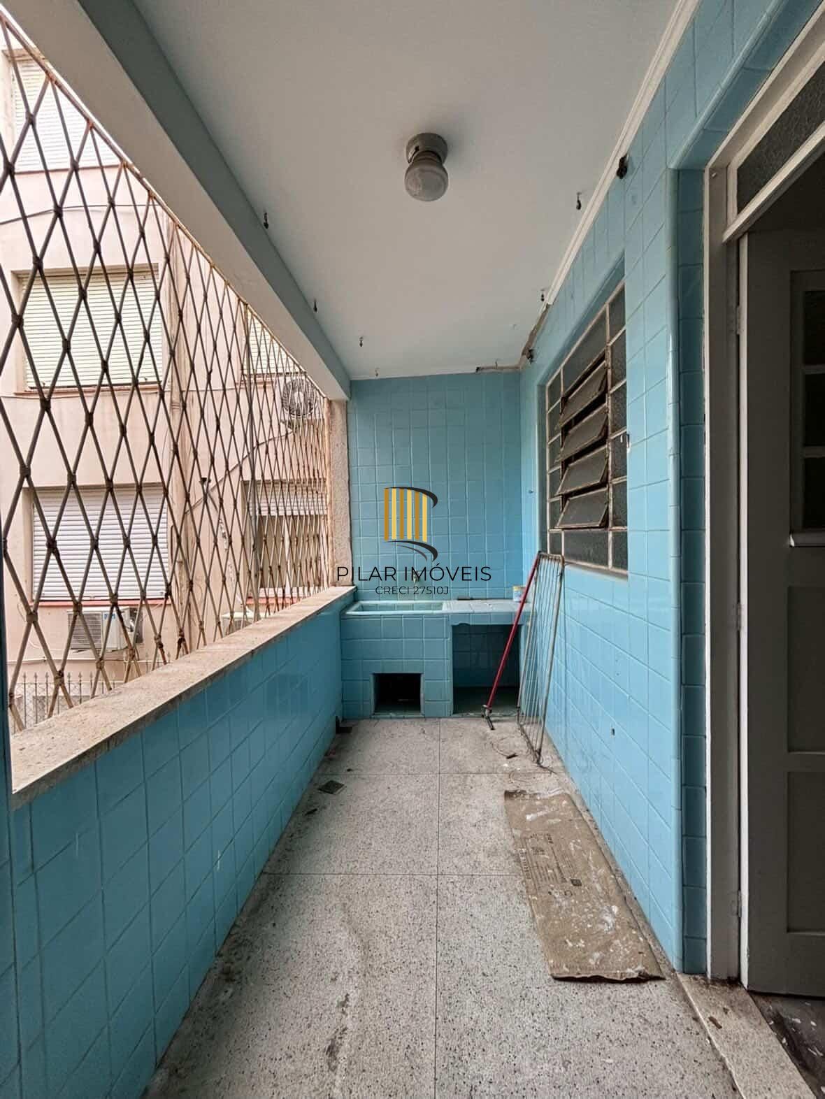 Apartamento 3 dormtórios de frente  bairro Bom Fim- Porto Alegre