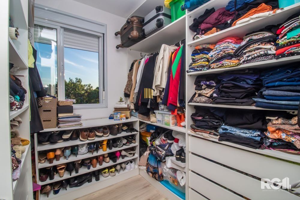 APARTAMENTO 3 DORMITÓRIOS A VENDA, NO BAIRRO TERESÓPOLIS.
