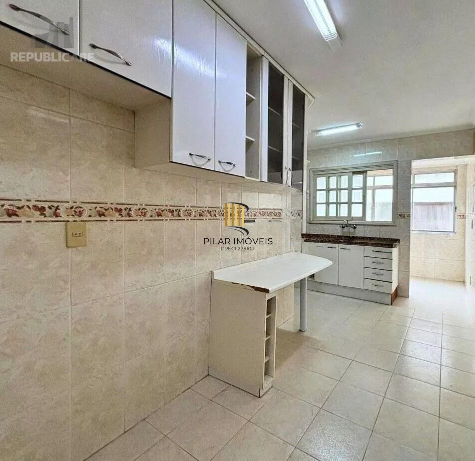 **Apartamento à Venda no Bairro Partenon, Porto Alegre, RS**