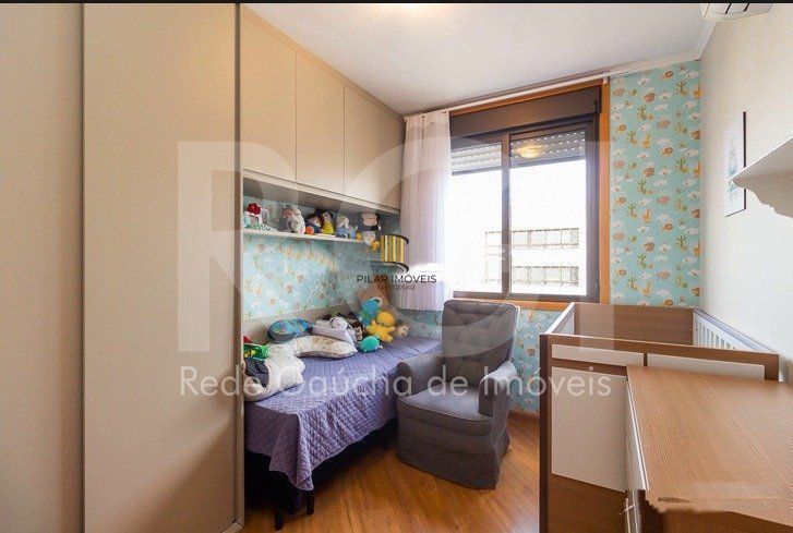 Apartamento para Venda - 95m², 3 dormitórios, sendo 1 suites, 1 vaga - Menino De