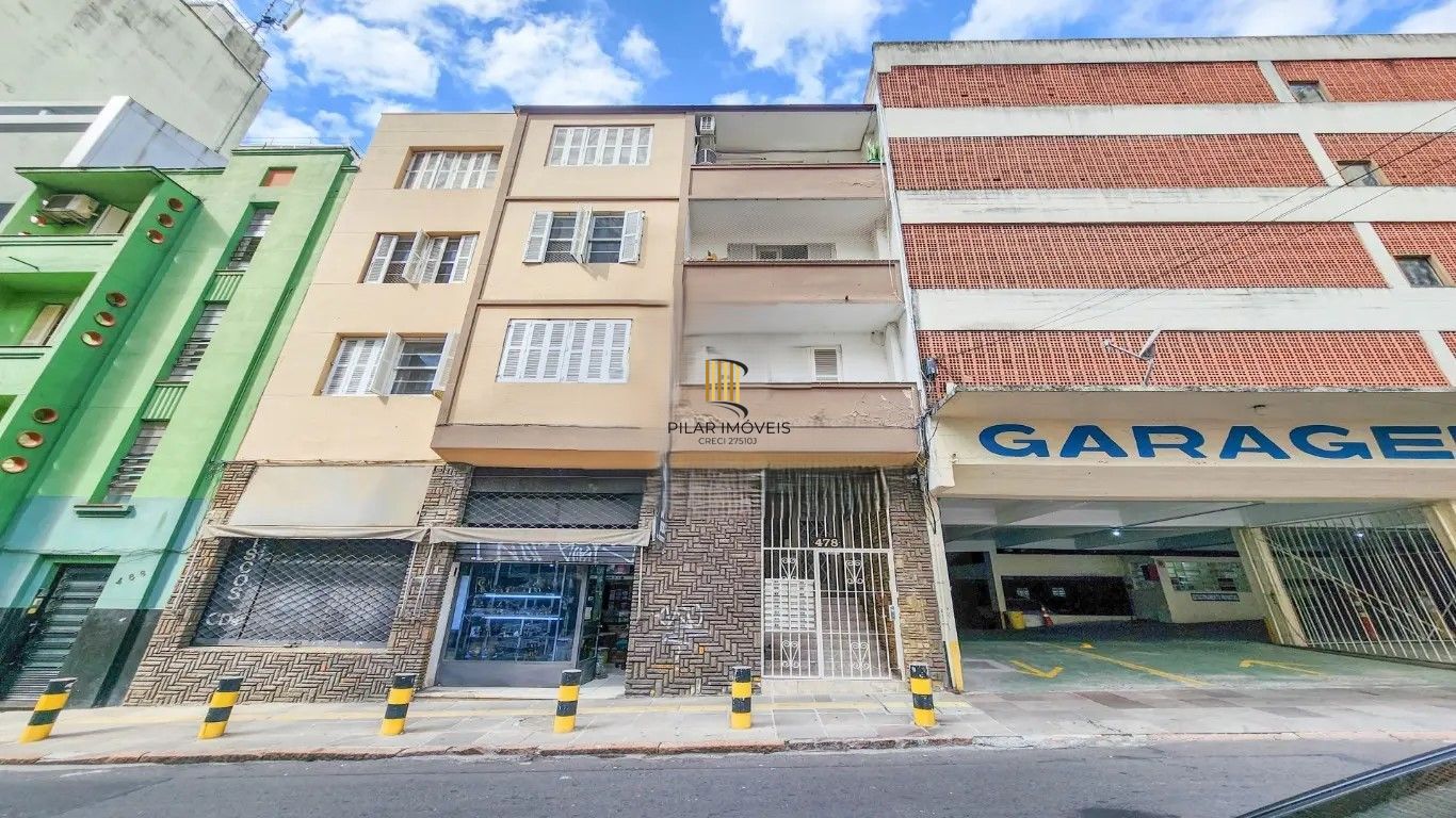 Apartamento de 2 dormitórios no centro histórico de Poa