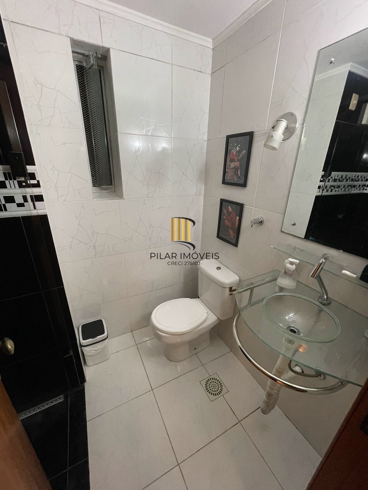 APARTAMENTO COM UMA VAGA DE GARAGEM - NA LUIZ AFONSO