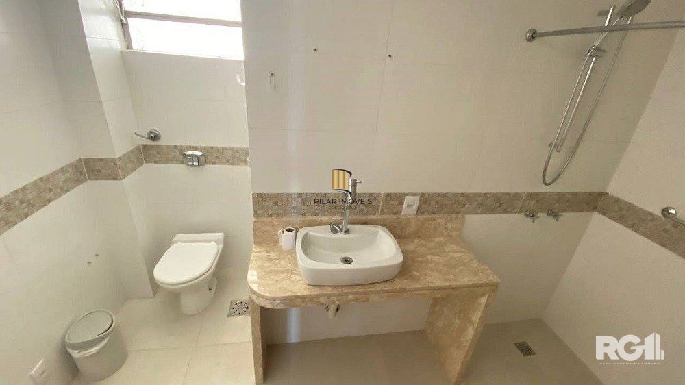 APARTAMENTO 3  DORMITÓRIOS DE FRENTE PRÓXIMO A REDENÇÃO