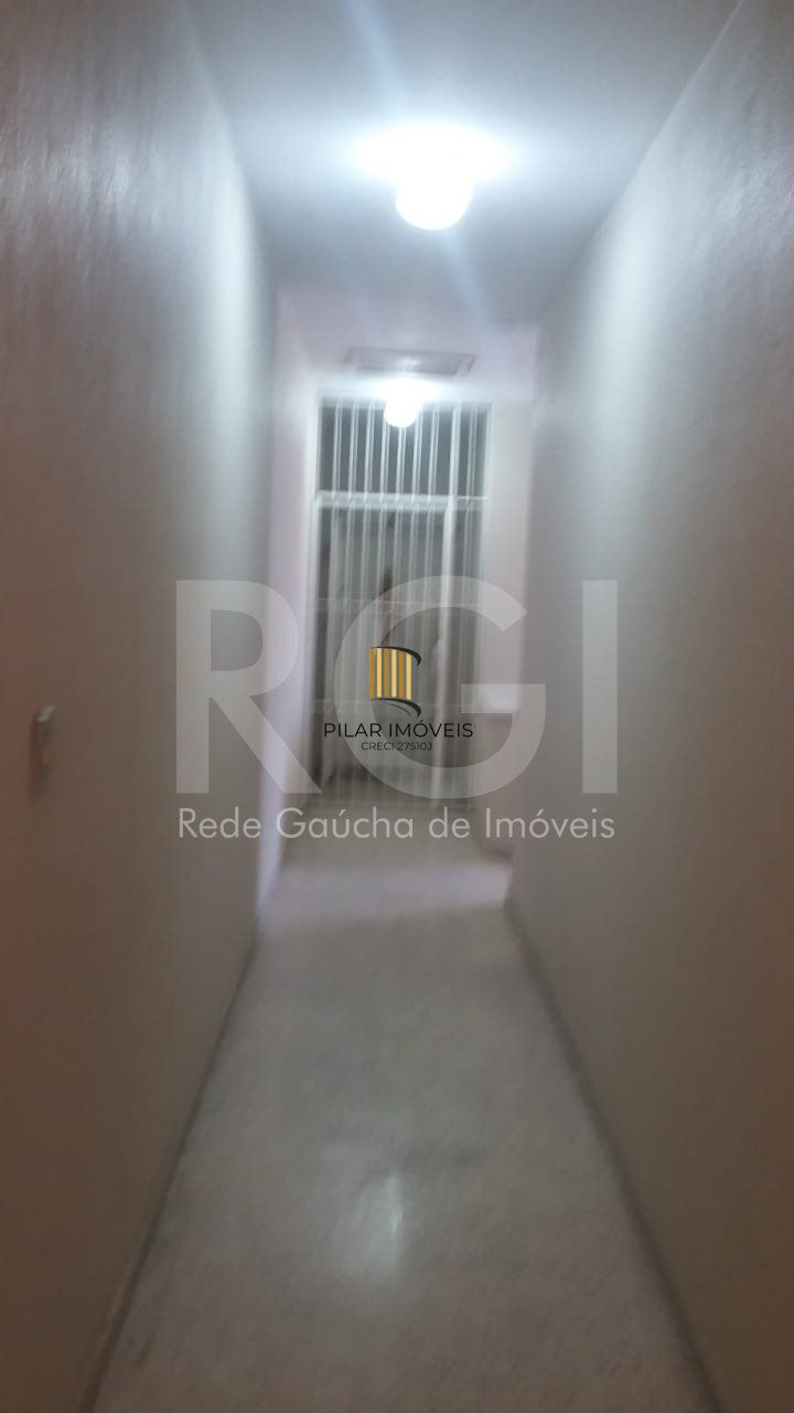 Apartamento  com 2 quartos , baixo custo condominial no Menino Deus!