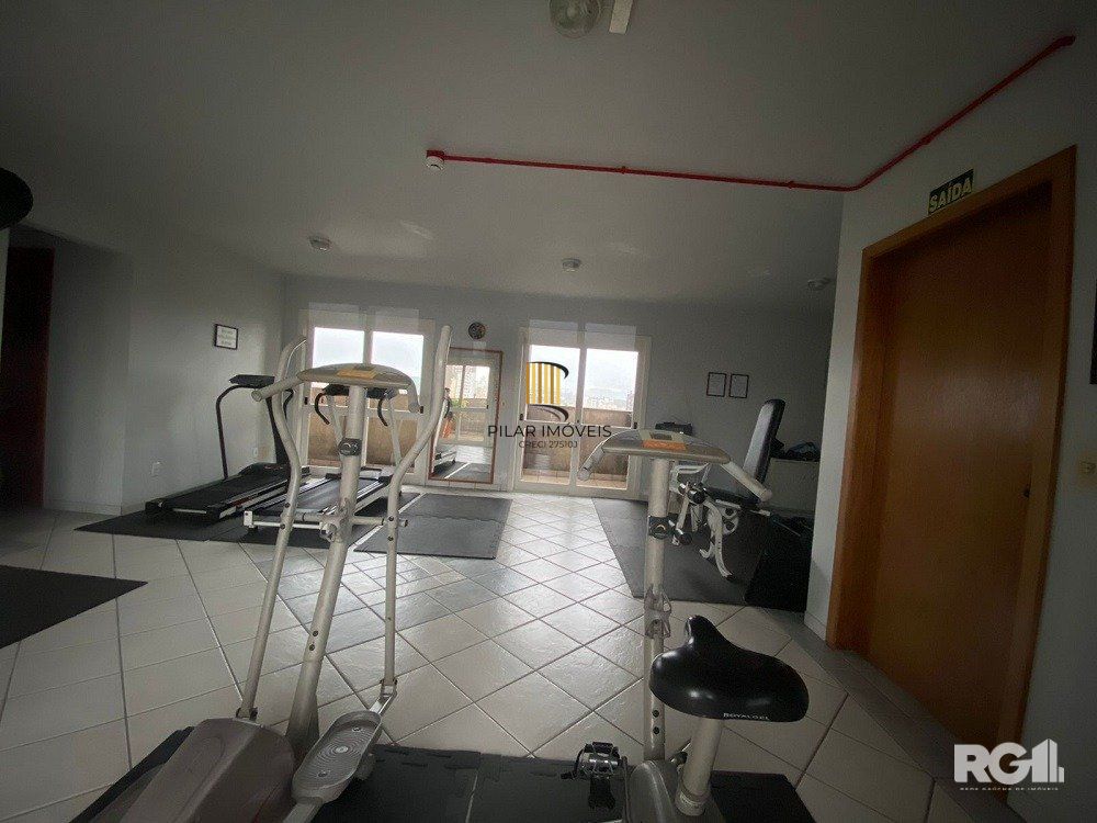 Apartamento 2 dormitórios com 2 vagas garagem na CIDADE BAIXA.