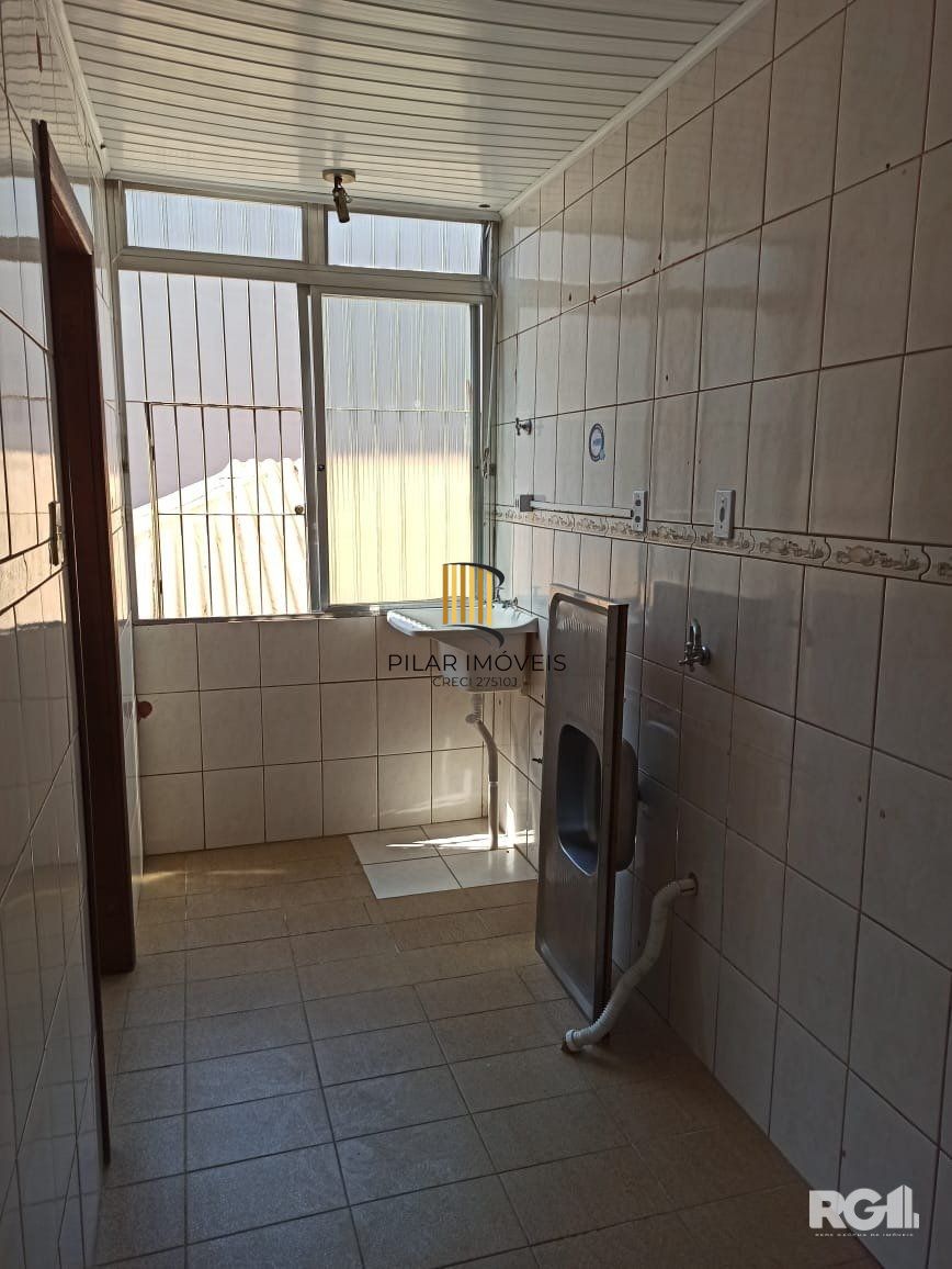 Ótimo apartamento à venda no bairro Menino Deus, em Porto Alegre.