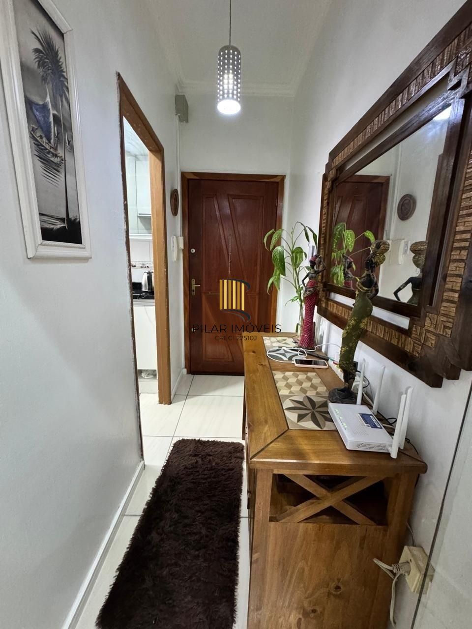 Apartamento de 2 dormitórios à venda no Centro Histórico de Porto Alegre – Amplo, ensolarado e bem localizado