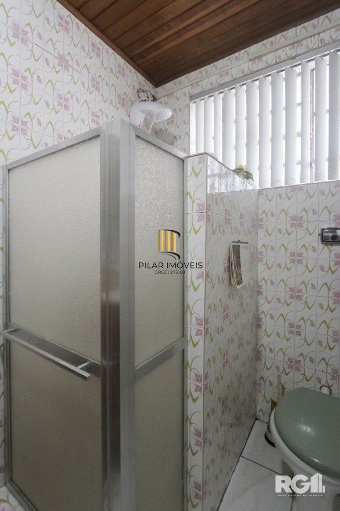 Apartamento de 2 dormitórios em ótima localização na Av. Cristovao colombo.