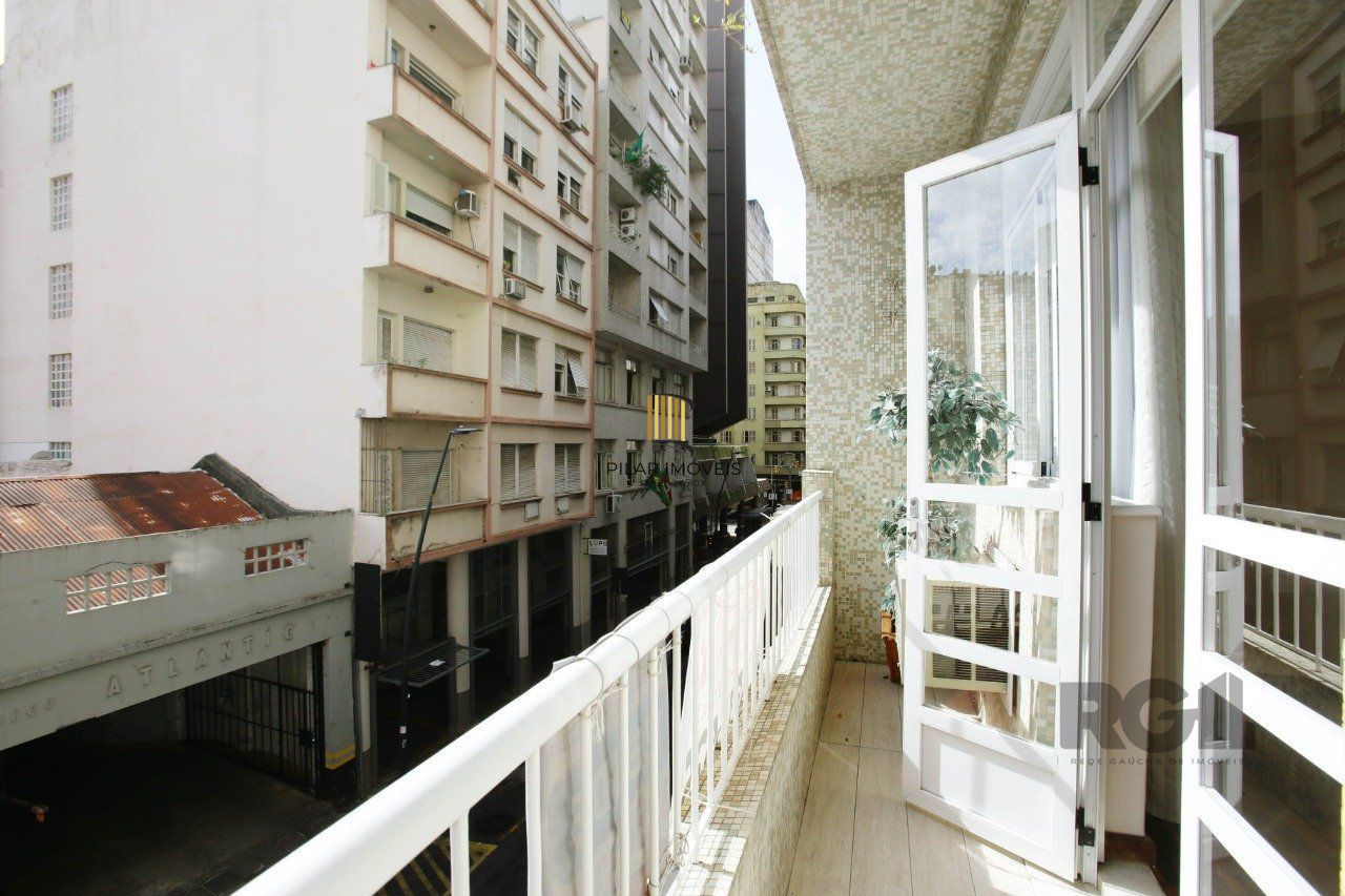 Apartamento 3 dormitórios à venda Centro Histórico Porto Alegre/RS