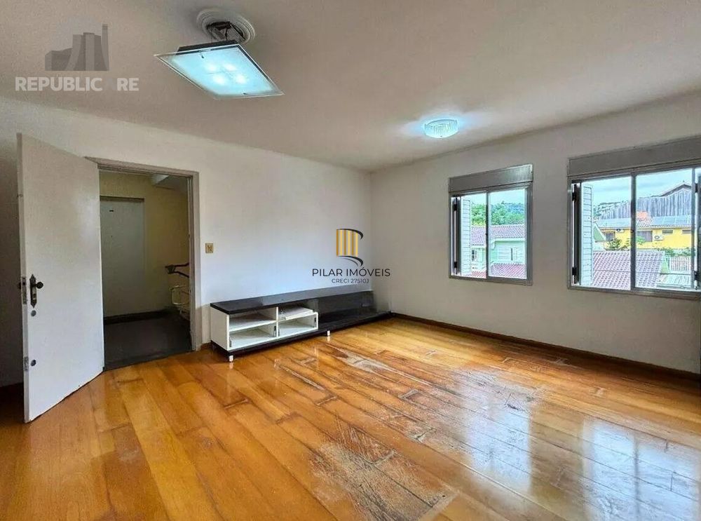 **Apartamento à Venda no Bairro Partenon, Porto Alegre, RS**