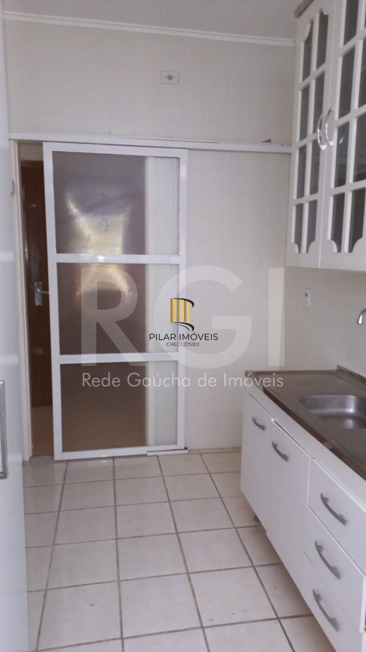 Apartamento 2 quartos, 2 vagas garagem, semi-mobilado na Praia de Belas!