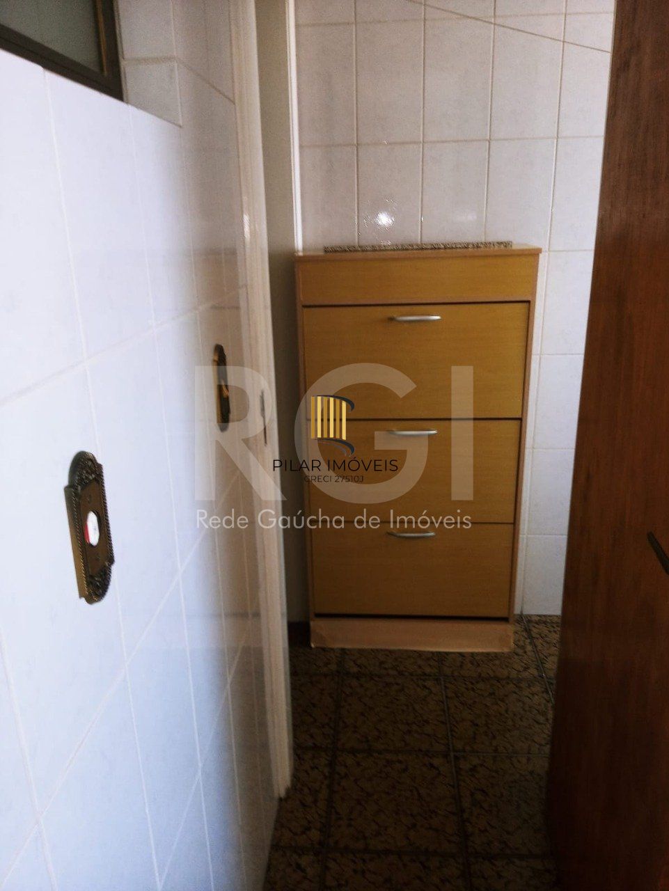 Apartamento desocupado, 2 quartos, andar alto, garagem  na Cidade Baixa.