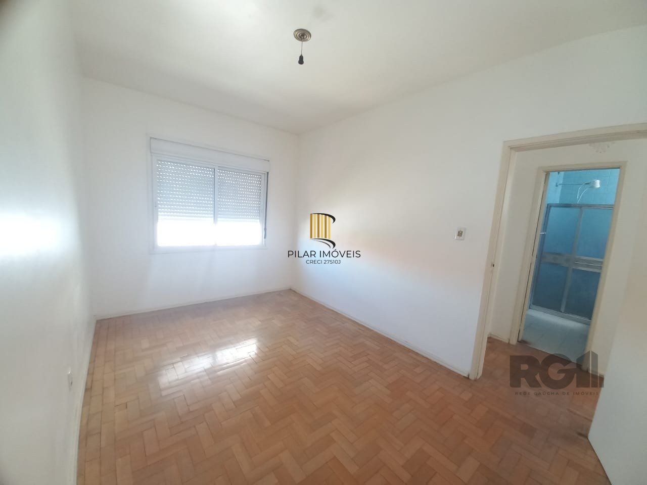 Apartamento  com 2 quartos, desocupado em frente ao zaffari  na Cidade Baixa!