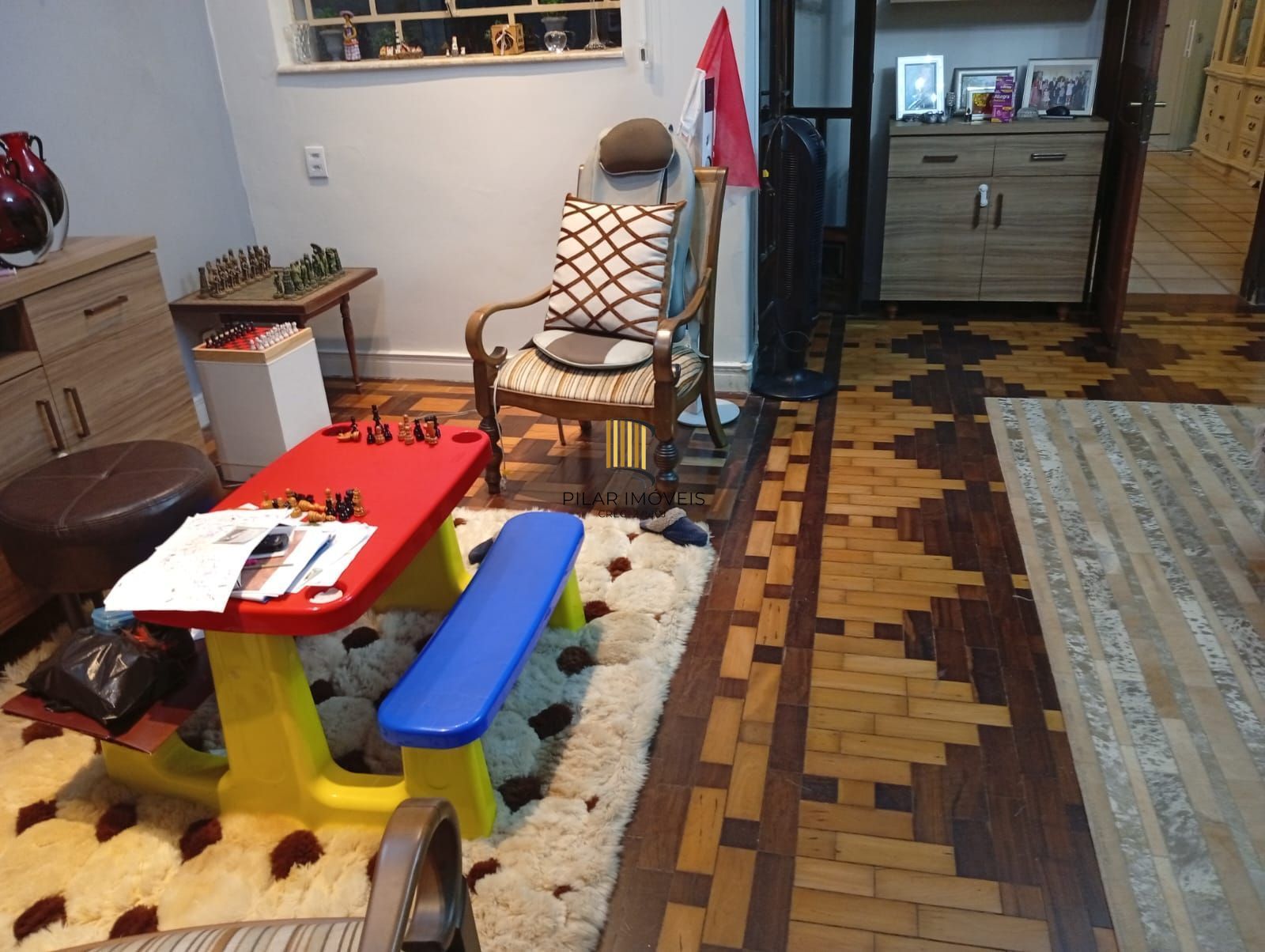 Casa com 5 quartos , 7 banheiros e pátio!