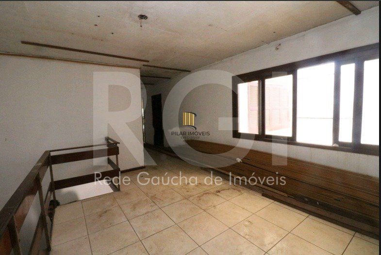 Casa para Venda - 280m², 3 dormitórios, 4 vagas - Cidade Baixa