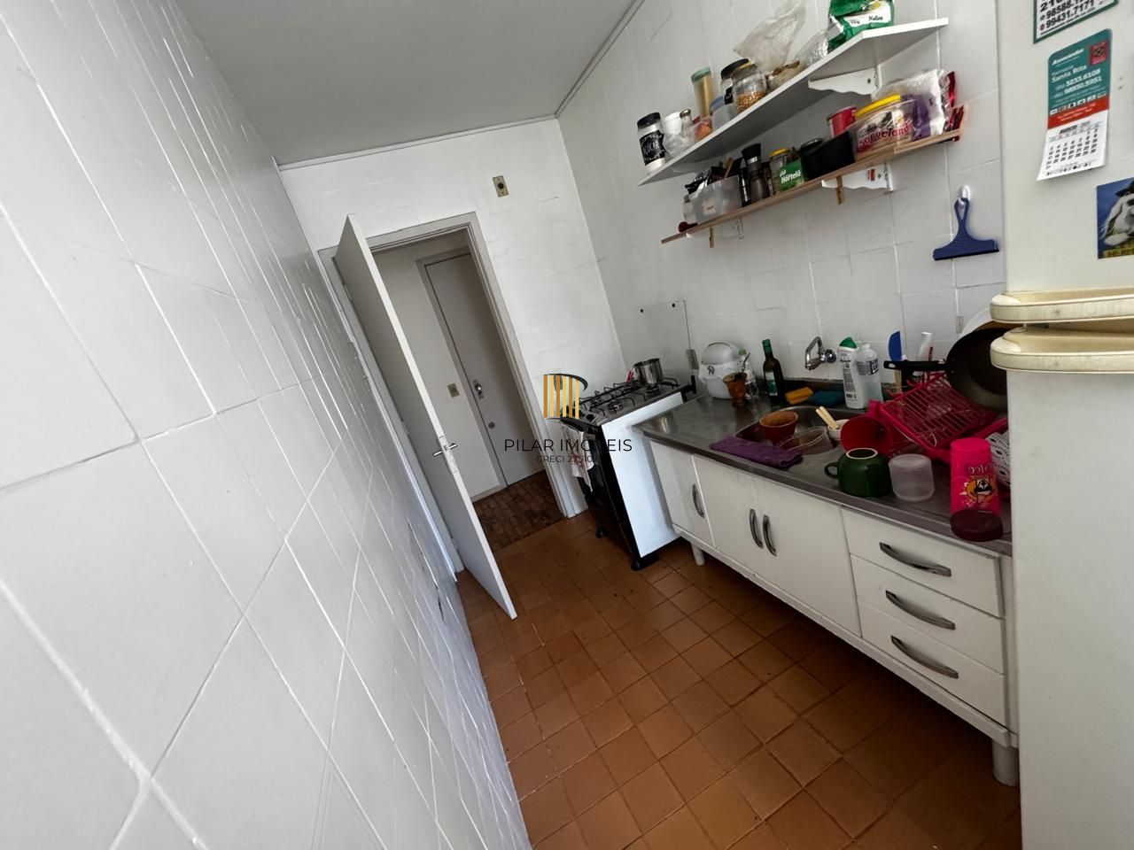 Apartamento de 2 dormitórios, de frente no bairro Menino Deus, em Porto Alegre!