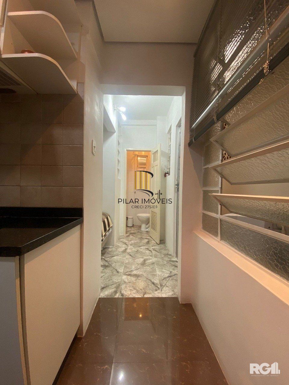 EEXCELENTE  APARTAMENTO DE 2 DORM TRANSFORMADO EM 3, CIDADE BAIXA. CÓD RP389820