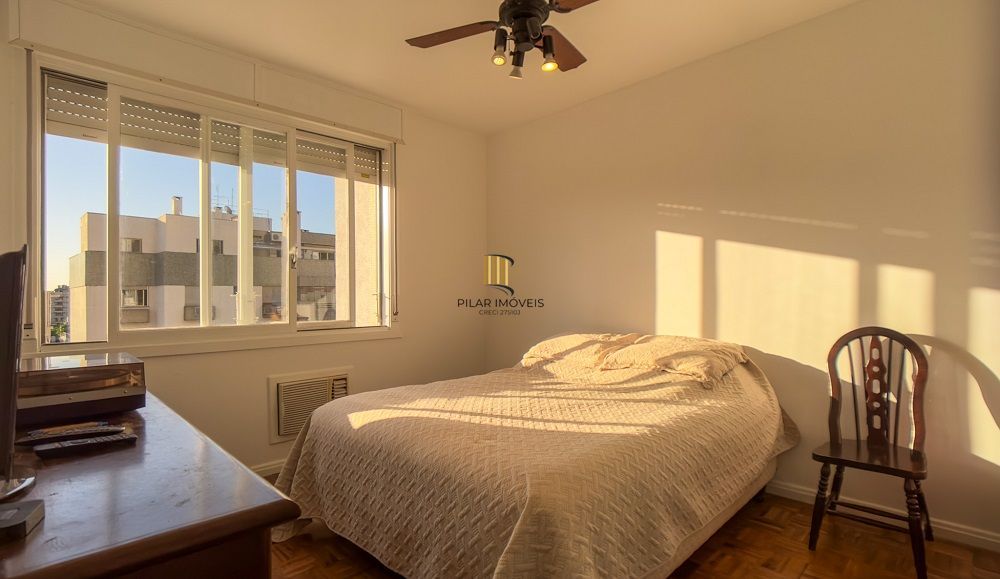 Apartamento 02 Dormitórios com Garagem