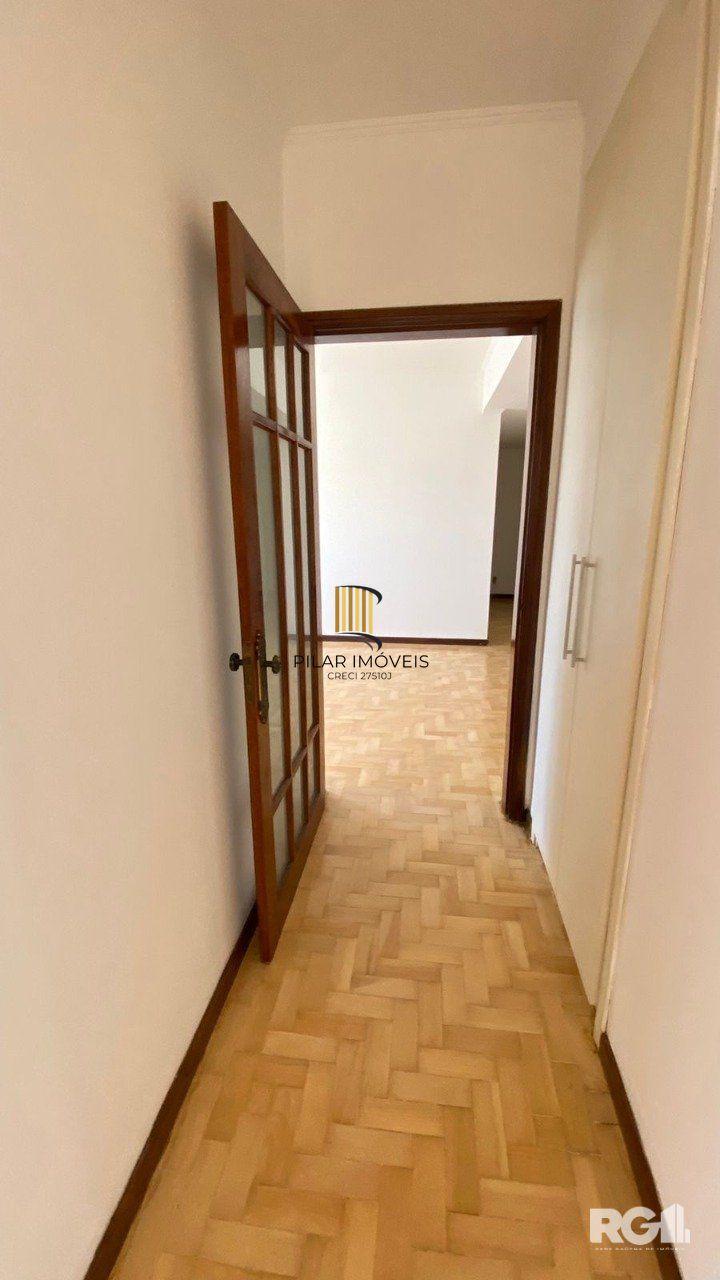 APARTAMENTO 3 DORMITÓRIOS WC AUXILIAR. CÓD. RP389992