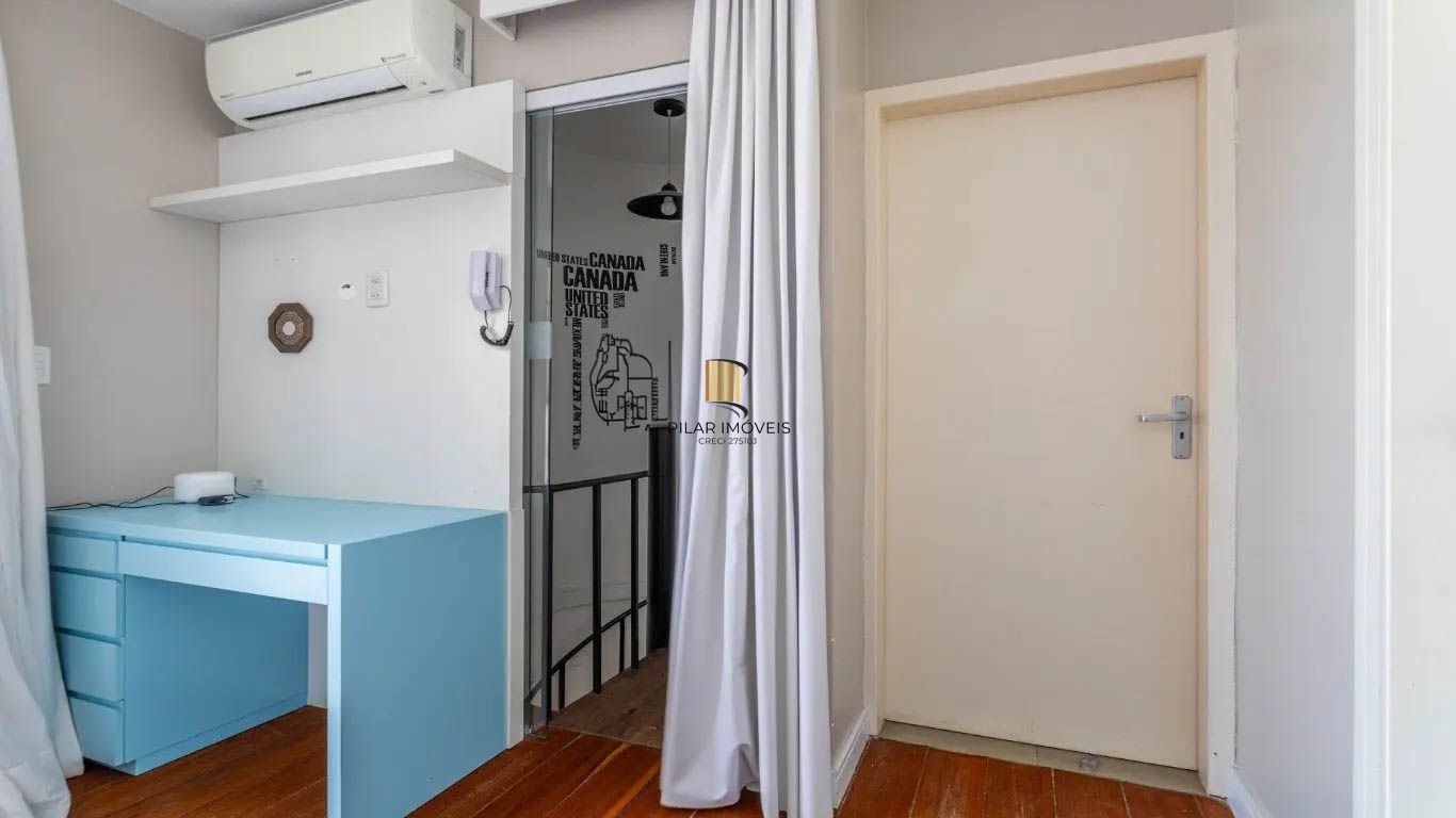 Cobertura 2 dormitórios Centro Histórico.